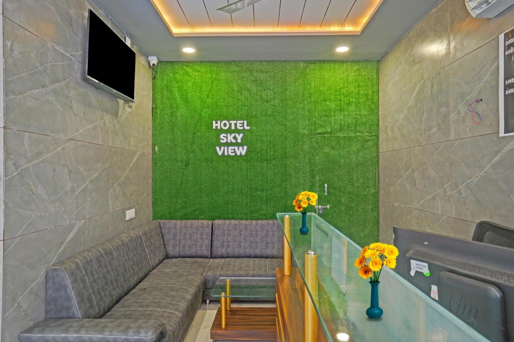 Hotel O Sky View Surat Eksteriør bilde